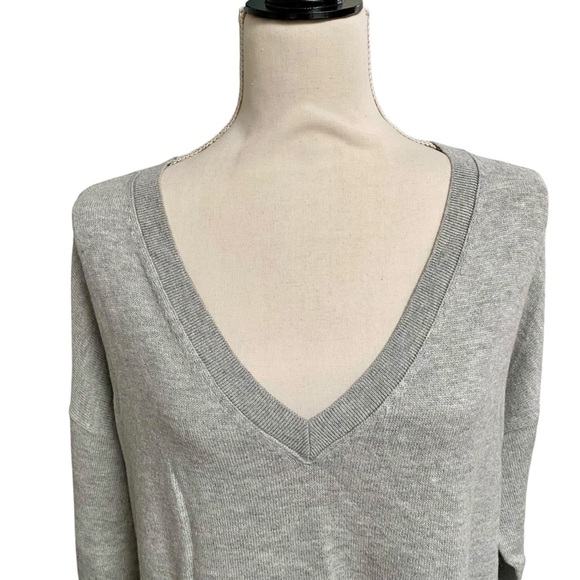 Lucky Brand Gray V-Neck Sweater Cotton Cashmere Blend Relaxed Fit Medium - Picture 2 of 12